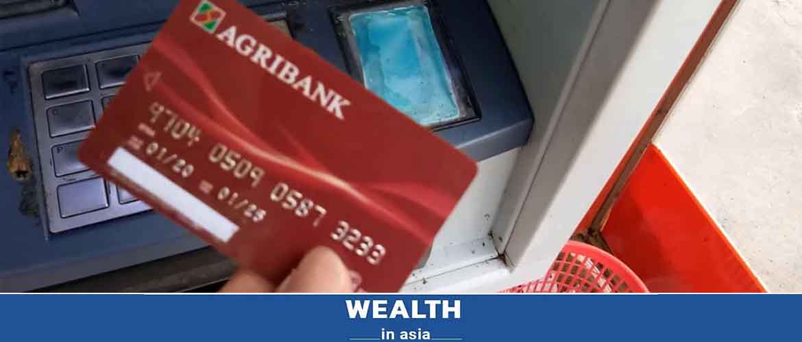 Phân biệt phí thường niên Agribank và phí duy trì thẻ